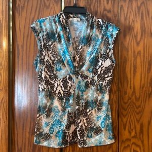 Sleeveless blouse large